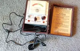 T-400 ANTRONIC CORPORATION Anchor Reacto Tester Crt Tubes
