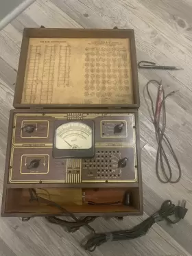 4900-S HICKOK Tube Tester Wooden