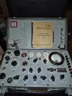 TV7B HICKOK Freshly Accurate Military Tube Tester
