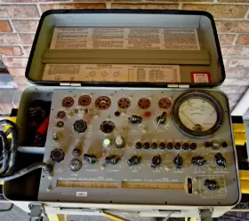 TV-10 Tube Tester Powers