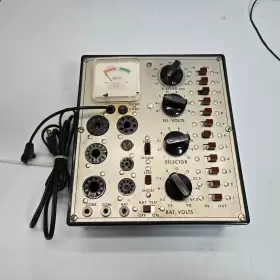 22-20-32 RADIOSHACK Identical Eico Nos Tube Tester Great