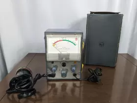 WT-115A RCA Tube Tester Powers