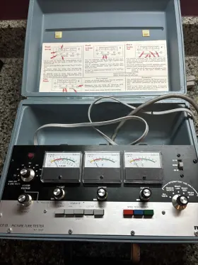 WT-333A RCA Criii Tube Tester Manual Socket Adapters