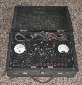 730-A READRITE Point Tube Tester Antique Meter Tool