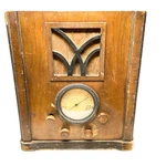 Antique Montgomery Ward Airline 62-177 6d6 Vacuum Tube Radio, Made In Usa - 1935. Fixed Price $150.00.