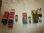 1s4 Tube Tested One Working With A Box. Fixed Price $3.00.